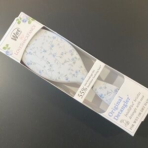 Wet Brush x LoveShackFancy original detangler hair brush in English Ivy